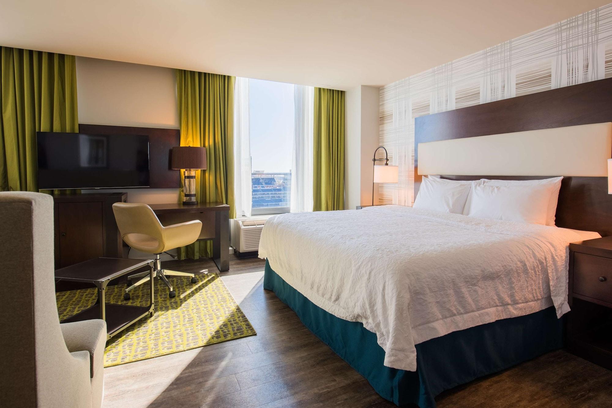 Hampton Inn & Suites Washington, D.C. - Navy Yard Exterior photo
